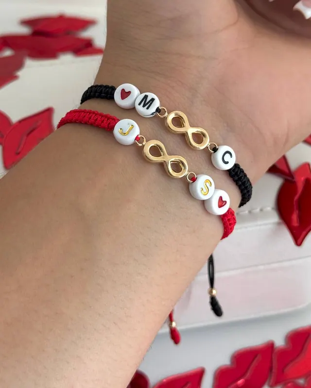 Pulsera Infinito con Iniciales