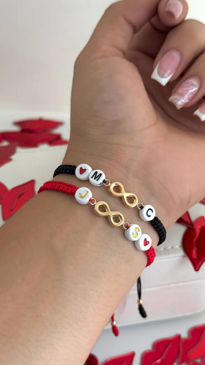 Pulsera Infinito con Iniciales