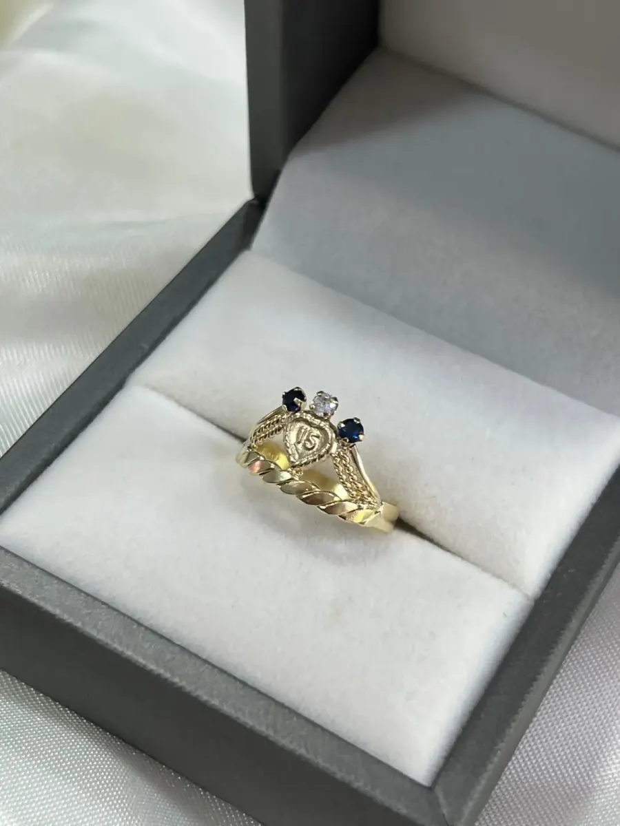 Anillo 15 Años, 3 Piedras — foto 2