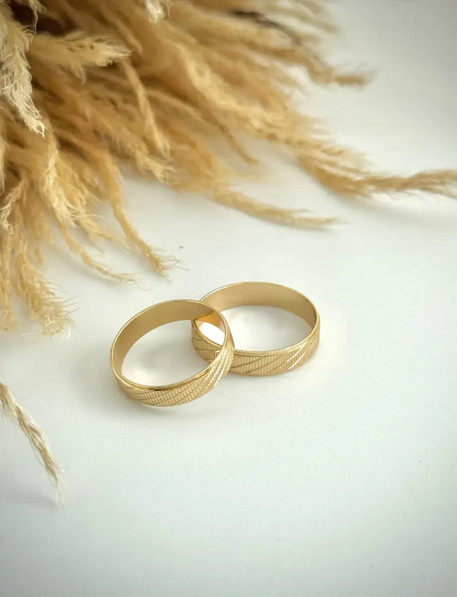 Anillo Argolla Linea Diagonal