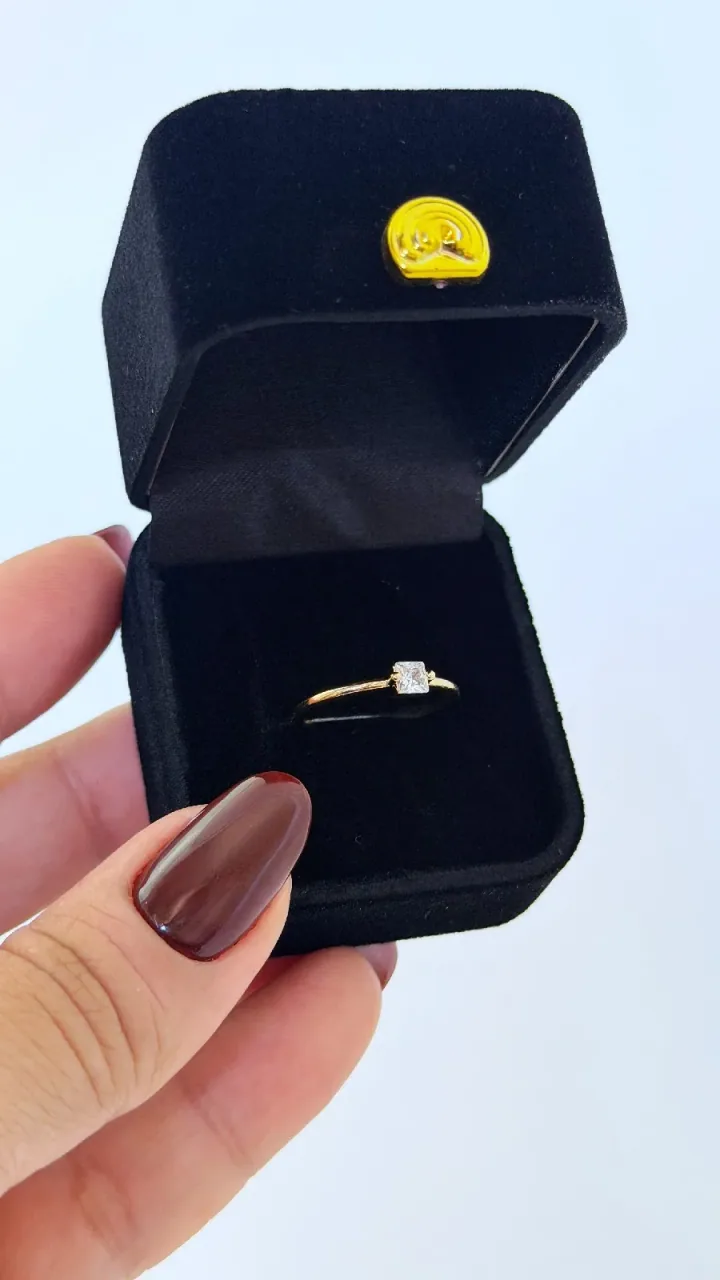 Anillo Circón Cuadrado Ajustable