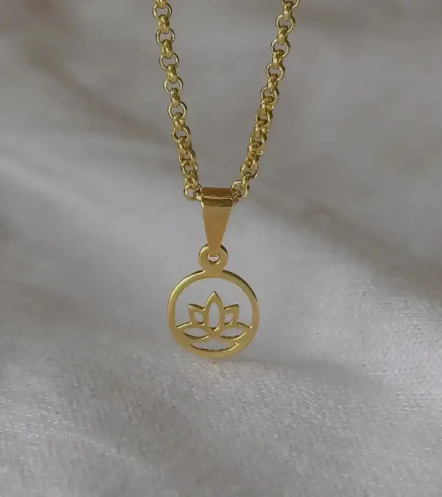 Dije Flor de Loto