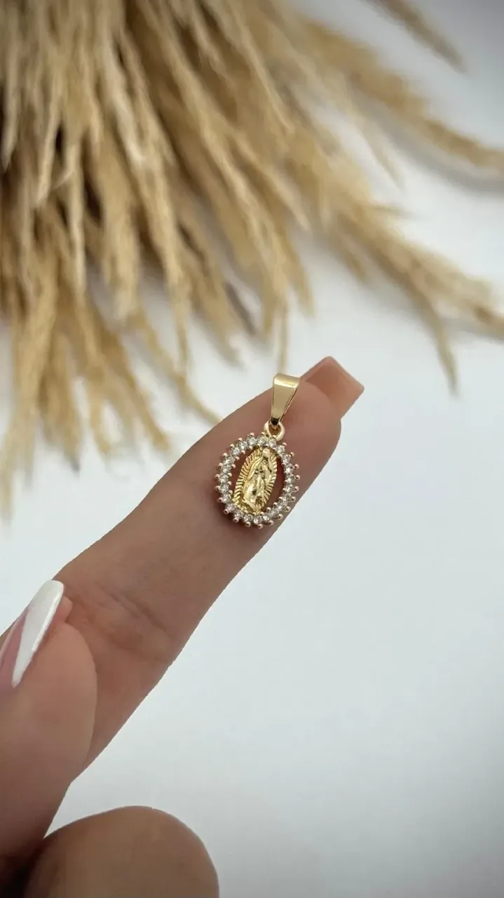 Dije Guadalupe Cristal