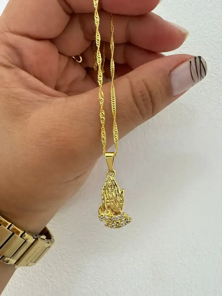 Dije Manos de Oración