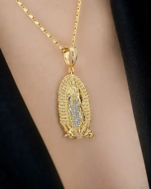 Dije Nuestra Señora de Guadalupe