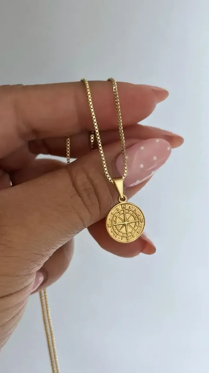 Dije Rosa de los Vientos