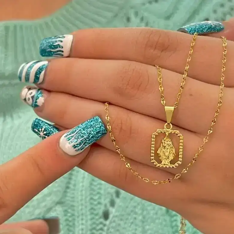 Dije Virgen del Carmen Silueta