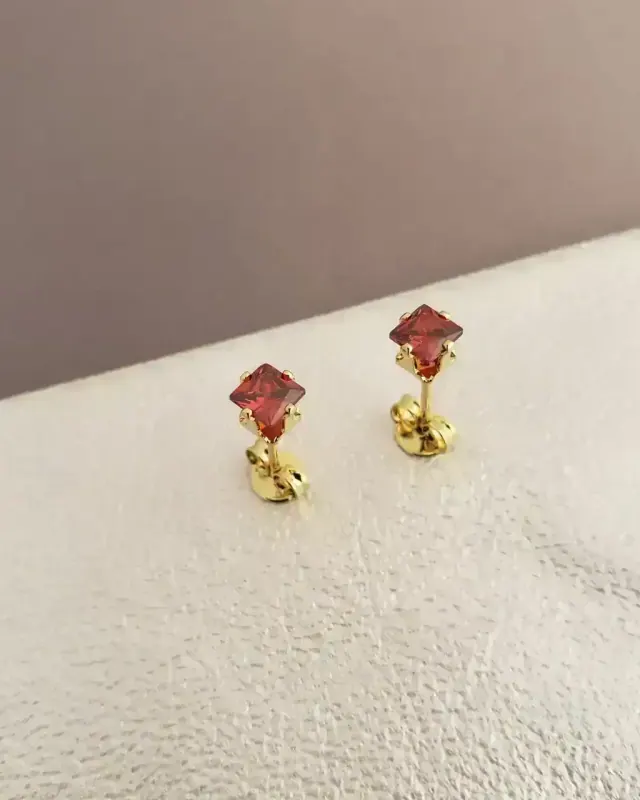 Topos Circón Cuadrado 4 mm